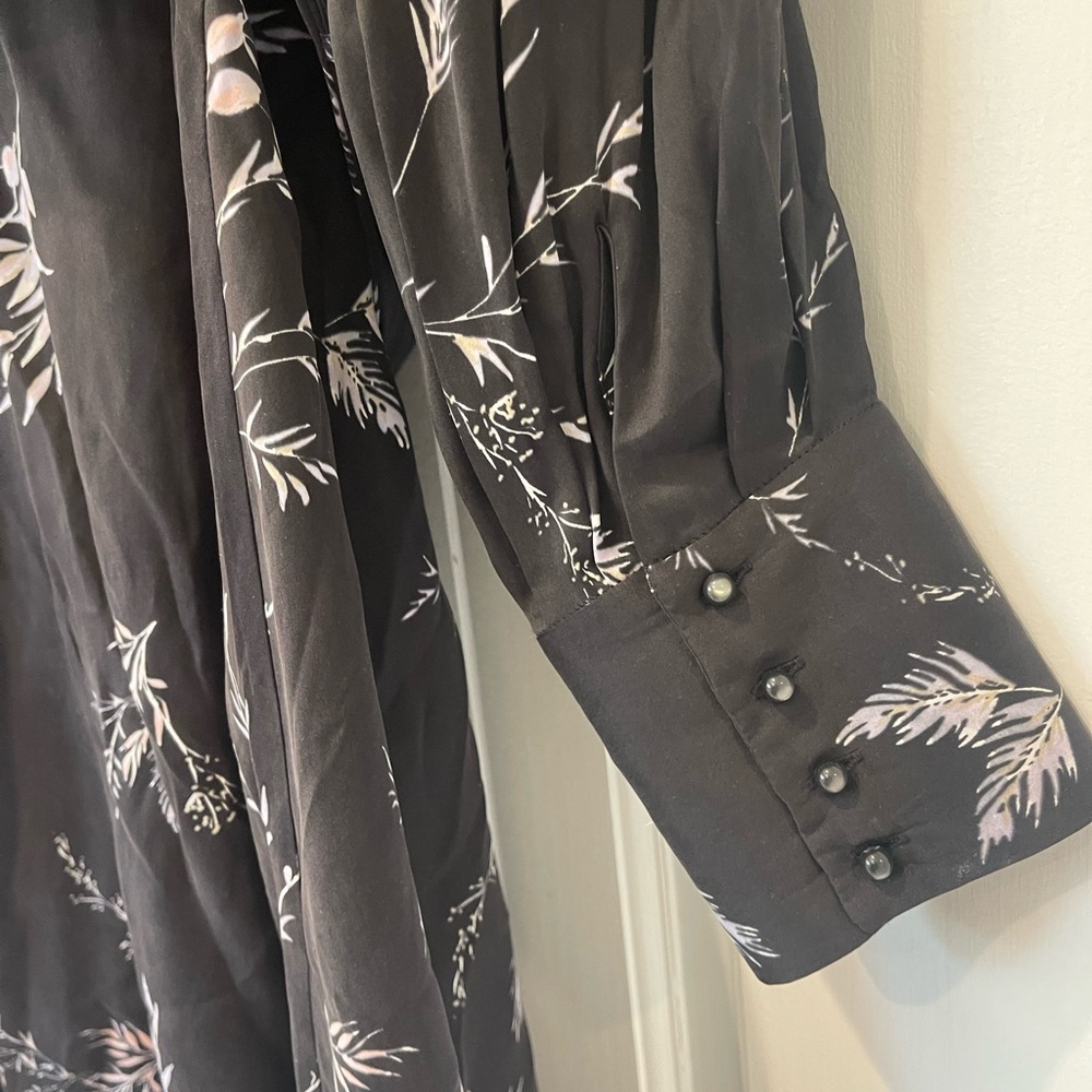 Equipment Silk Long Sleeve v neck Dress - Picture 10 of 11